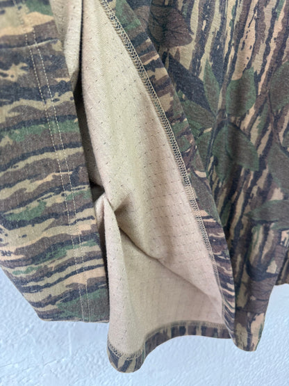 Vintage Realtree Henley L