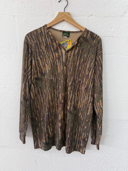 Vintage Realtree Henley L